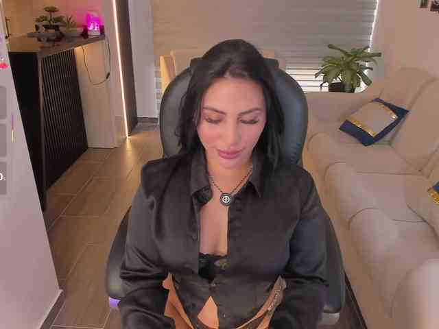 MiaRoberts1