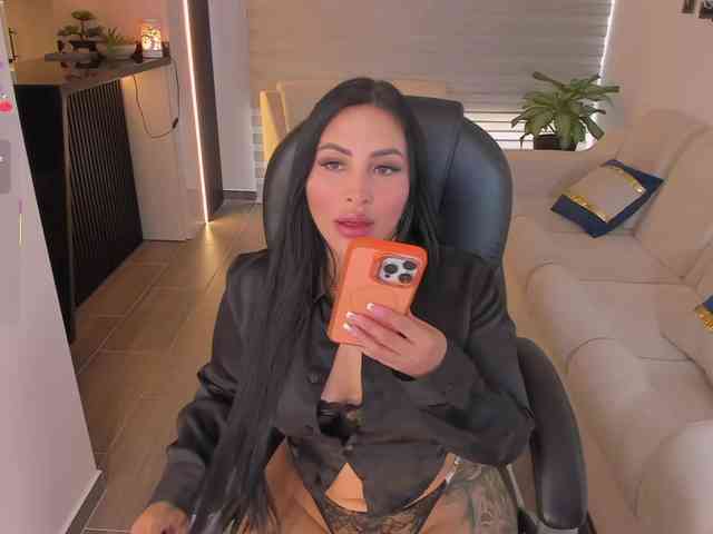 MiaRoberts1