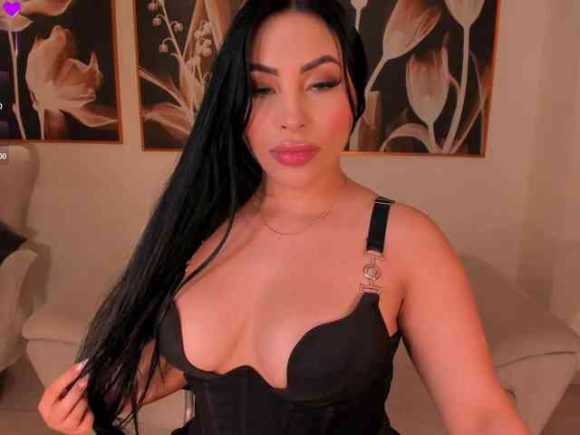 Model: MiaRoberts1