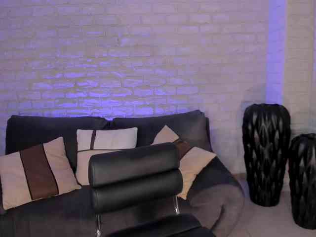 MiaRoberts1