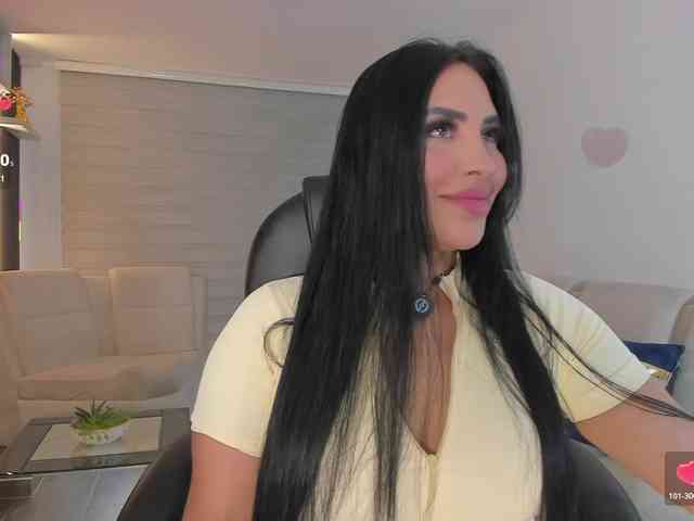 MiaRoberts1 webcam