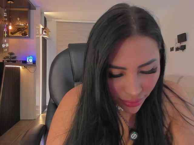 MiaRoberts1
