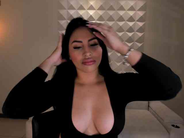 MiaRoberts1