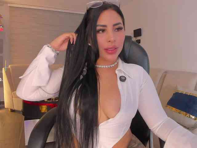 MiaRoberts1