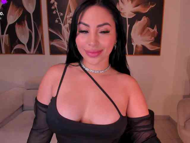 MiaRoberts1 MiaRoberts1
