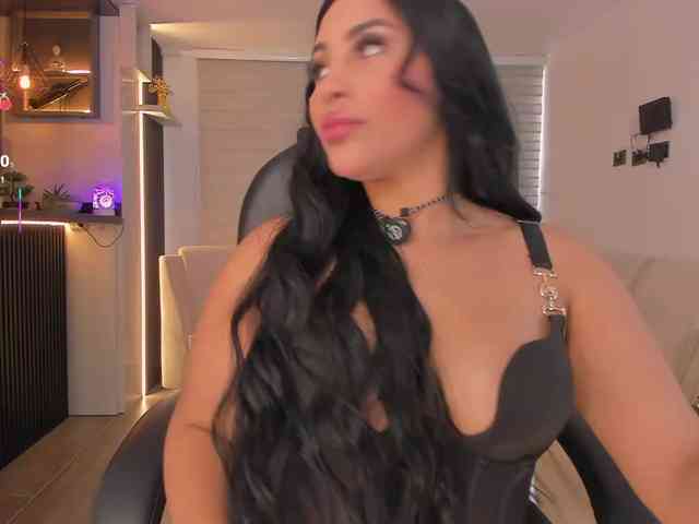 MiaRoberts1