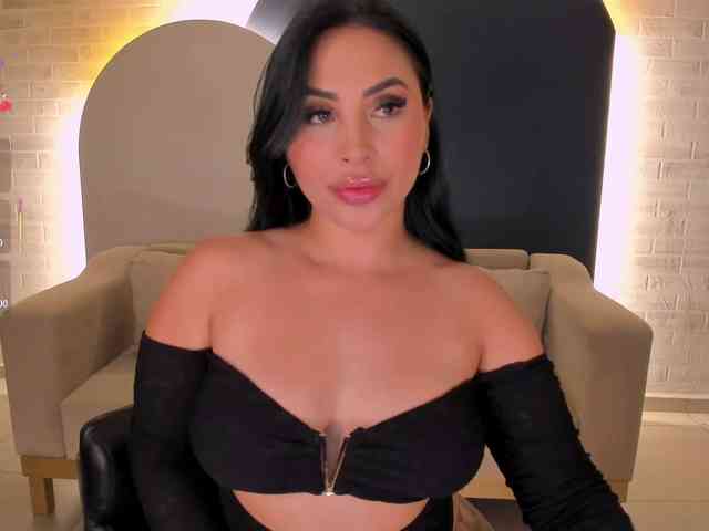MiaRoberts1