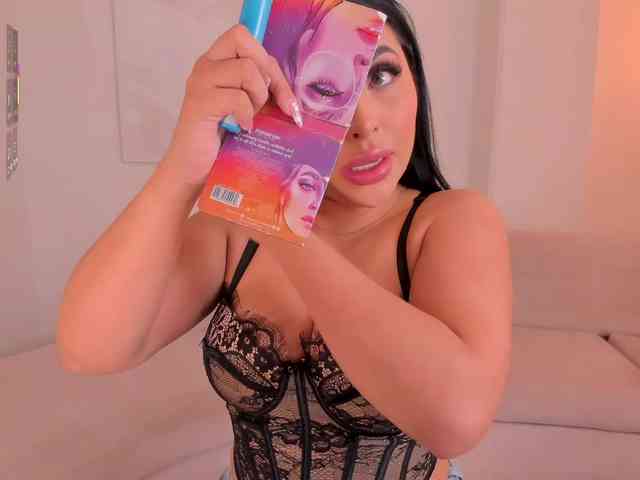 MiaRoberts1