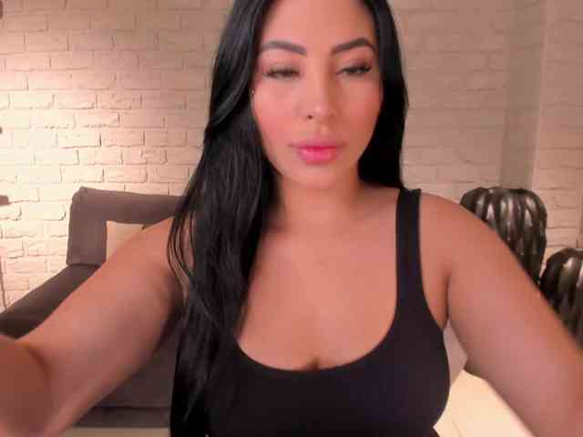 MiaRoberts1