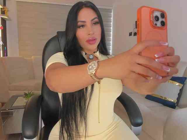 Modelo: MiaRoberts1