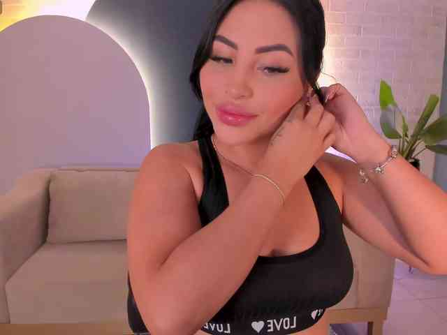 MiaRoberts1