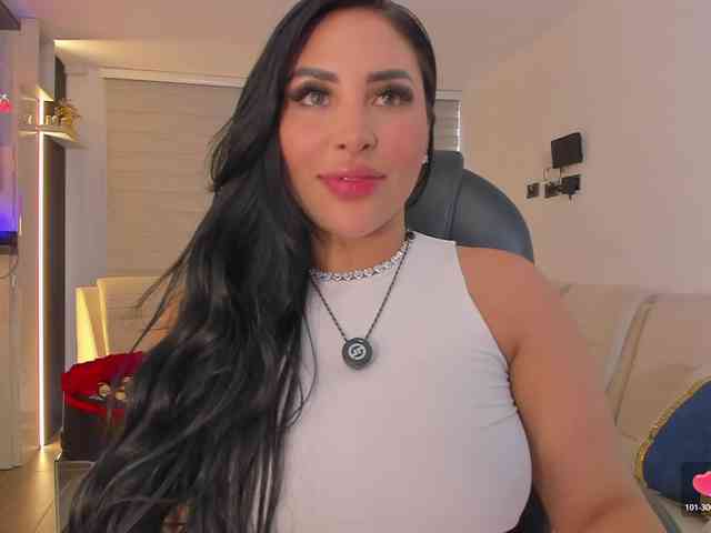 MiaRoberts1