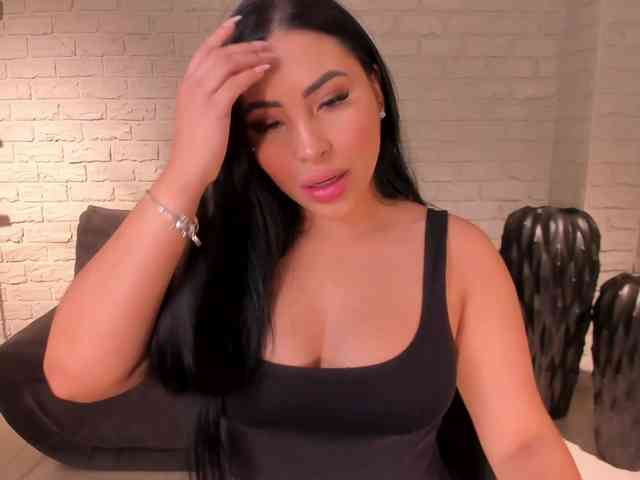 MiaRoberts1