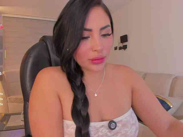 MiaRoberts1