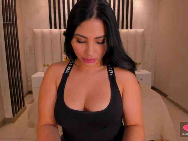 MiaRoberts1