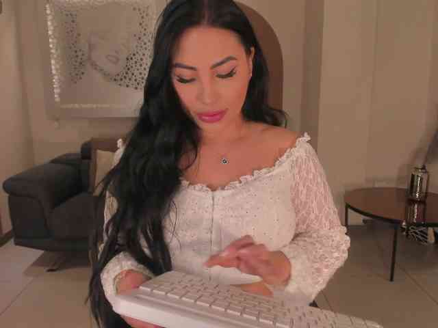 MiaRoberts1