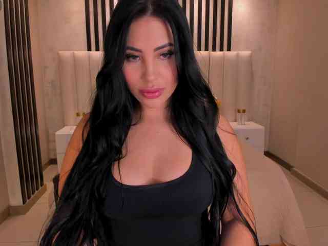 MiaRoberts1