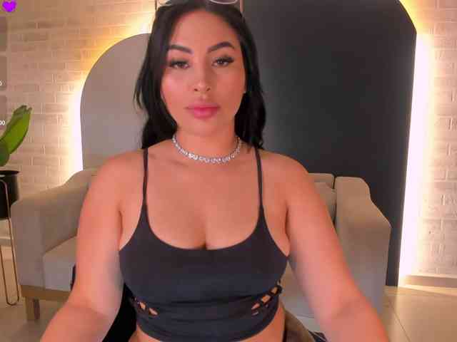MiaRoberts1 MiaRoberts1