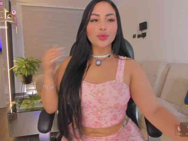MiaRoberts1