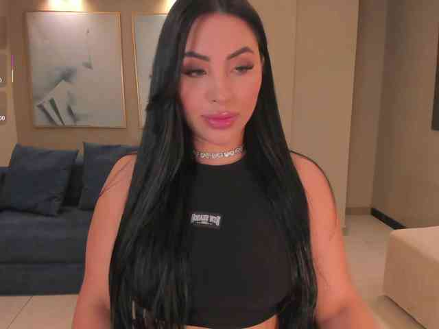 MiaRoberts1 webcam