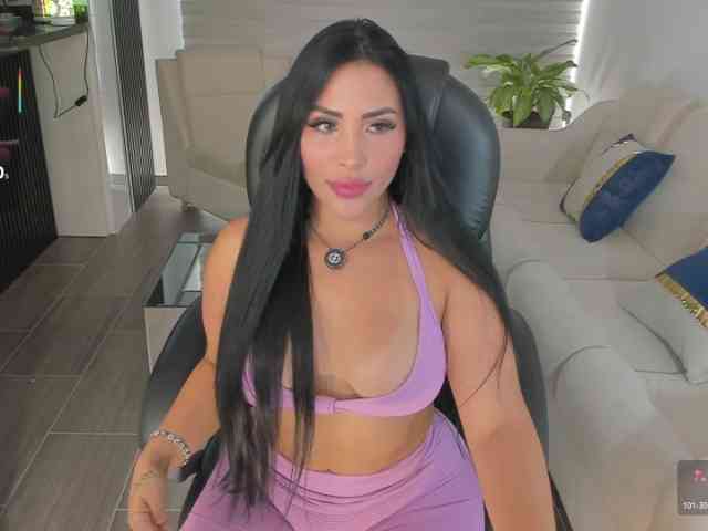 MiaRoberts1