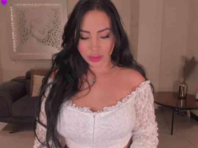 MiaRoberts1