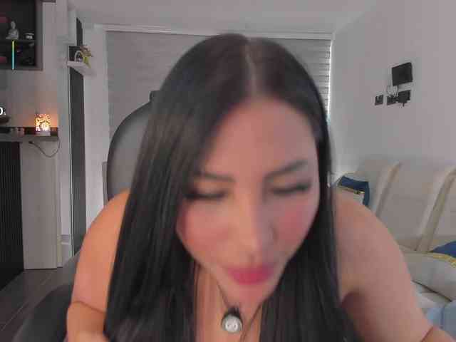 MiaRoberts1