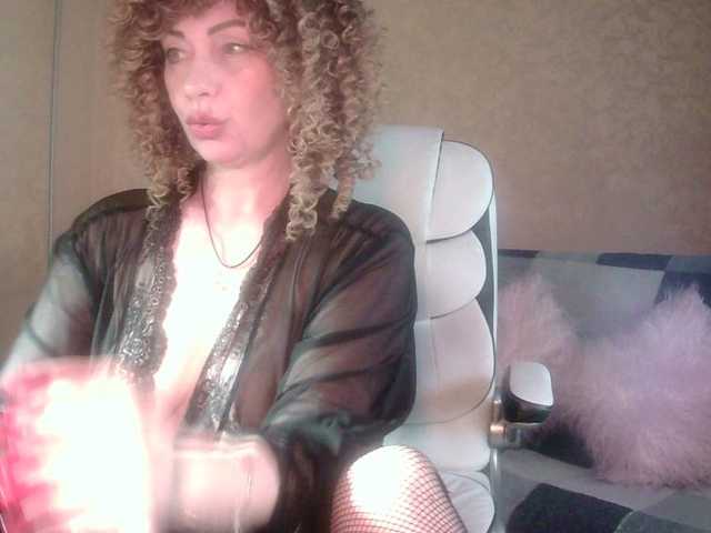 RoxolanaNiks's BongaCams show and profile