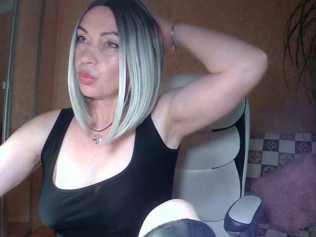 Kleo77777 live cam
