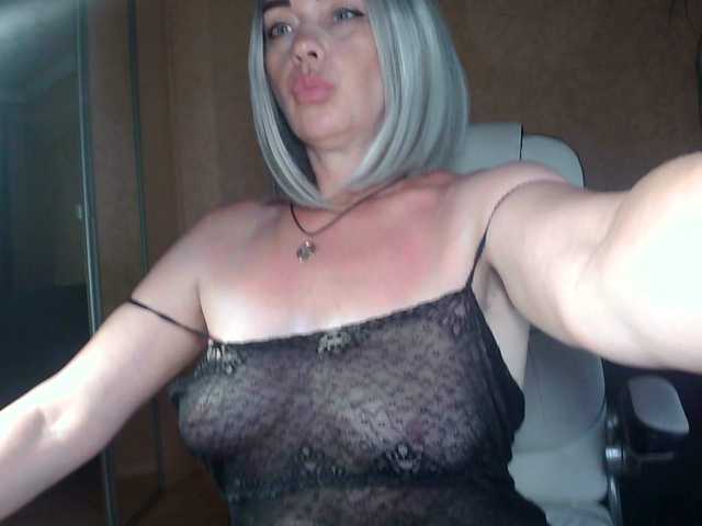 RoxolanaNiks live cam on BongaCams