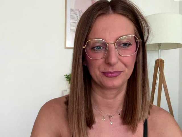 RachellaFox live webcam show