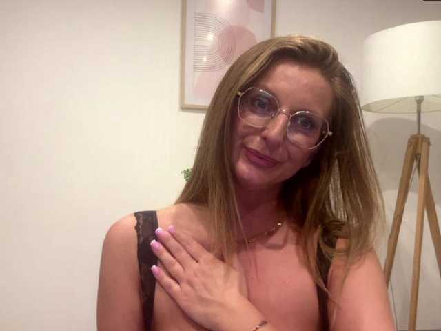 RachellaFox live cam on BongaCams