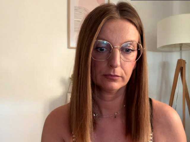 RachellaFox live cam preview