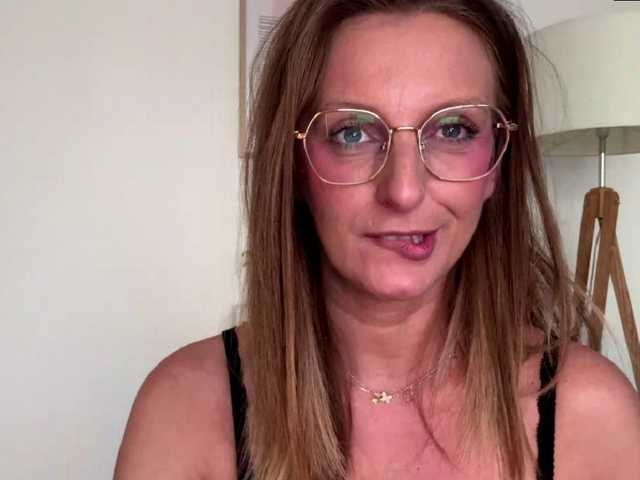 RachellaFox live cam on BongaCams
