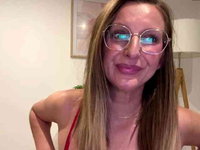 RachellaFox webcam