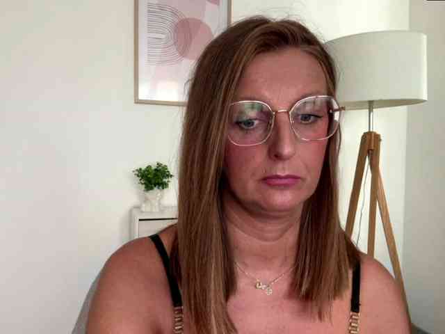 RachellaFox webcam