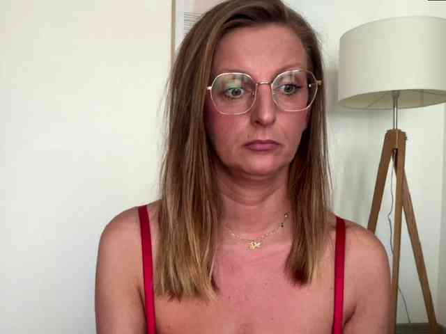 RachellaFox webcam