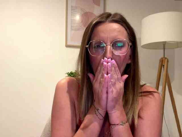 RachellaFox webcam