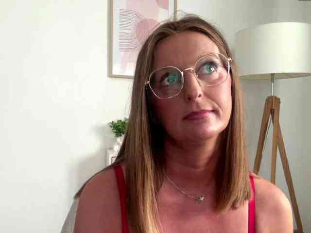 RachellaFox webcam