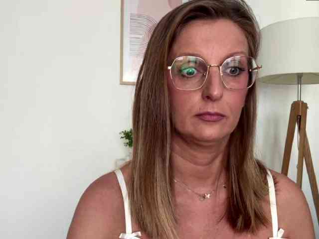 RachellaFox webcam