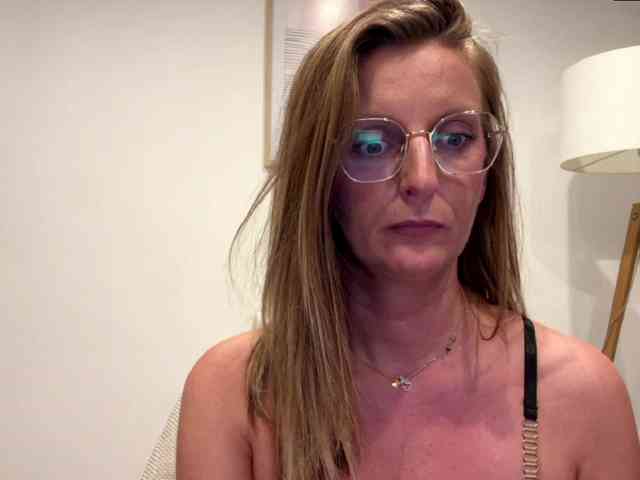 RachellaFox webcam