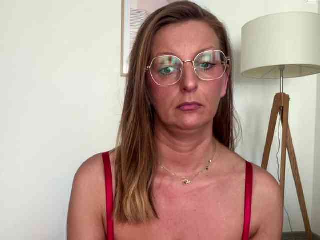 RachellaFox webcam