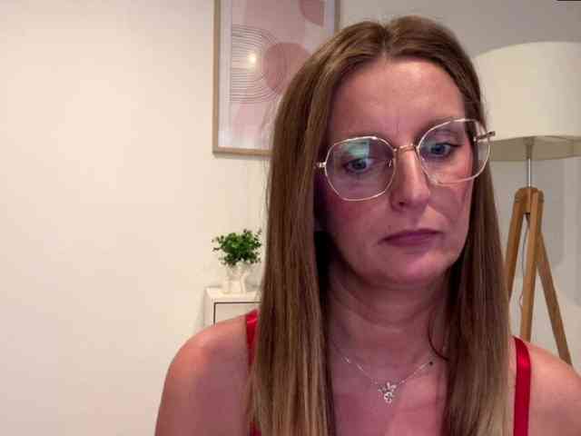 RachellaFox webcam