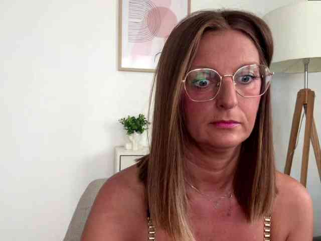 RachellaFox webcam