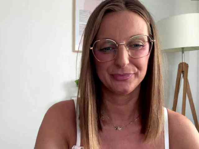 RachellaFox webcam