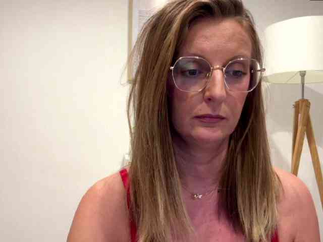 RachellaFox webcam