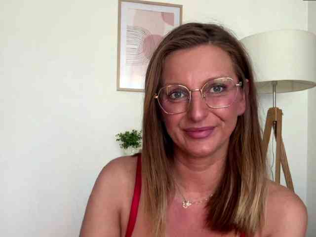 RachellaFox webcam