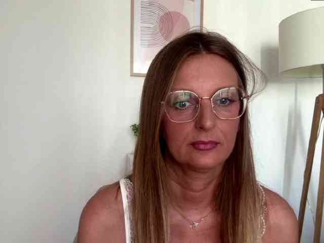 RachellaFox webcam