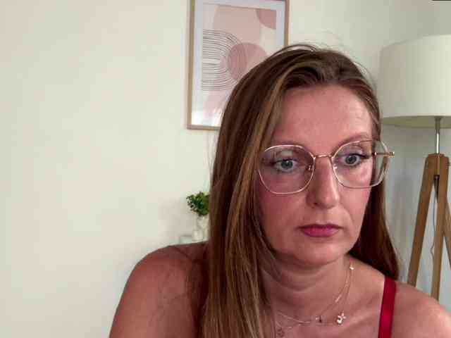 RachellaFox webcam