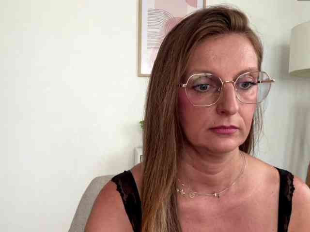 RachellaFox webcam